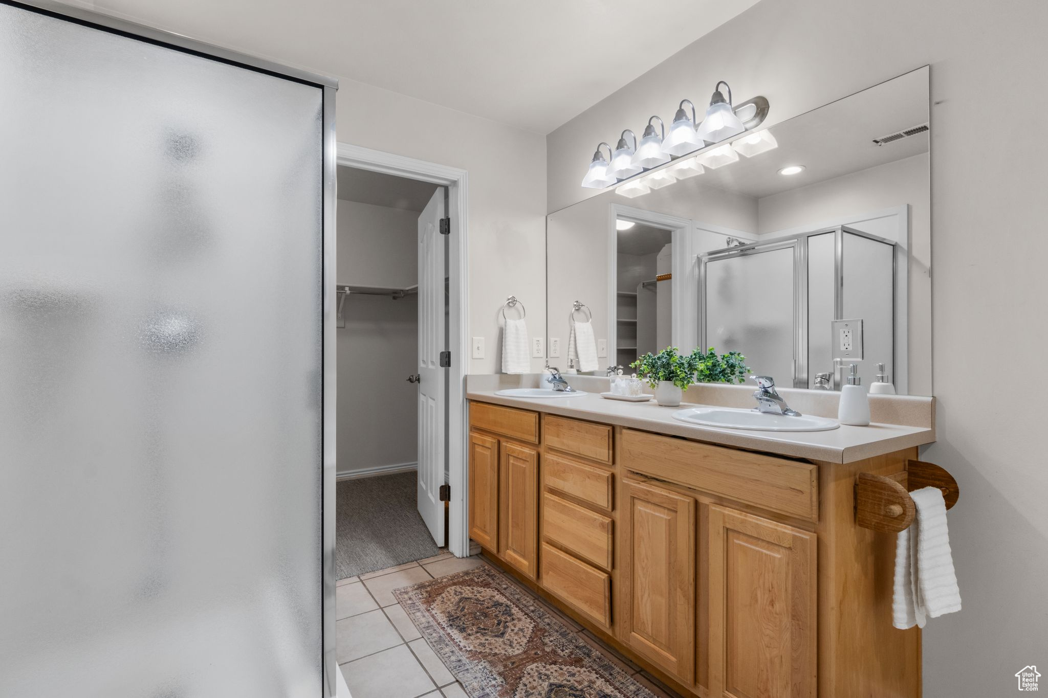 MAPLE RIDGE - Residential