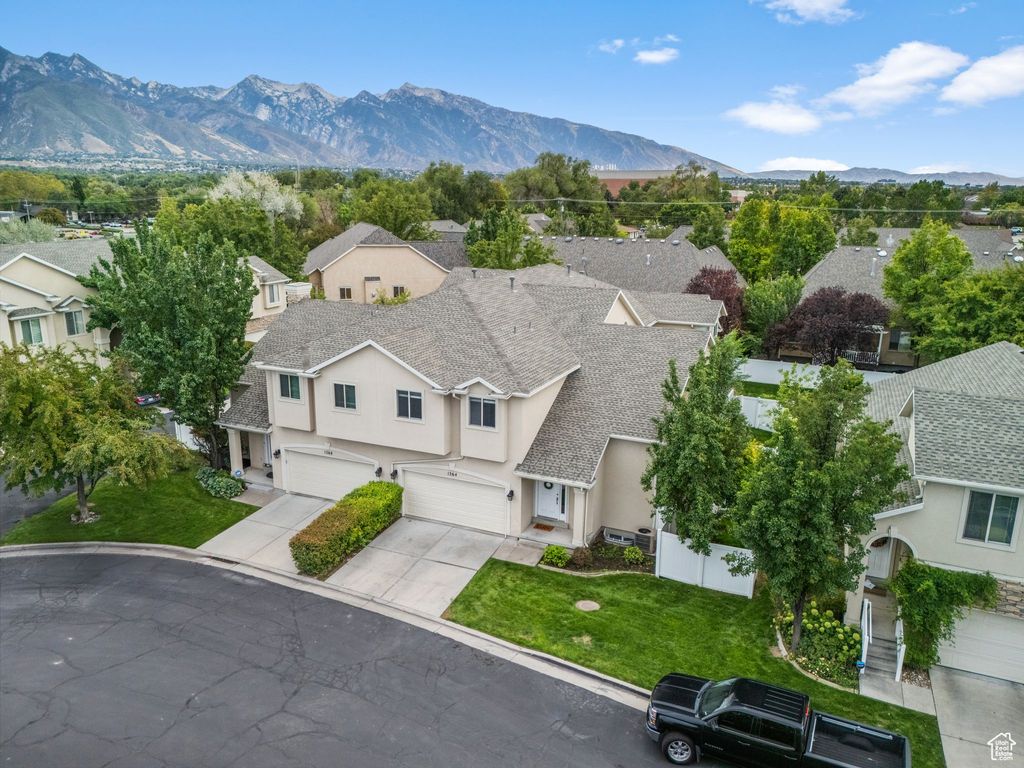 Photo of 1364 E OLD MAPLE CT S, Salt Lake City, UT 84117 (MLS # 2110889)