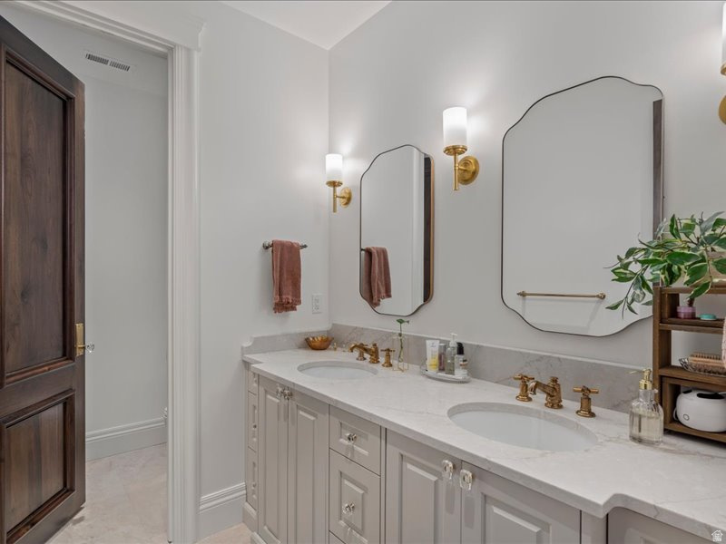 LEGACY MOUNTAIN ESTATES - Residential