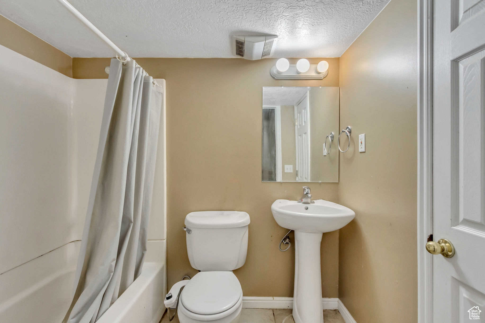 CEDARWOOD ESTATES - Residential