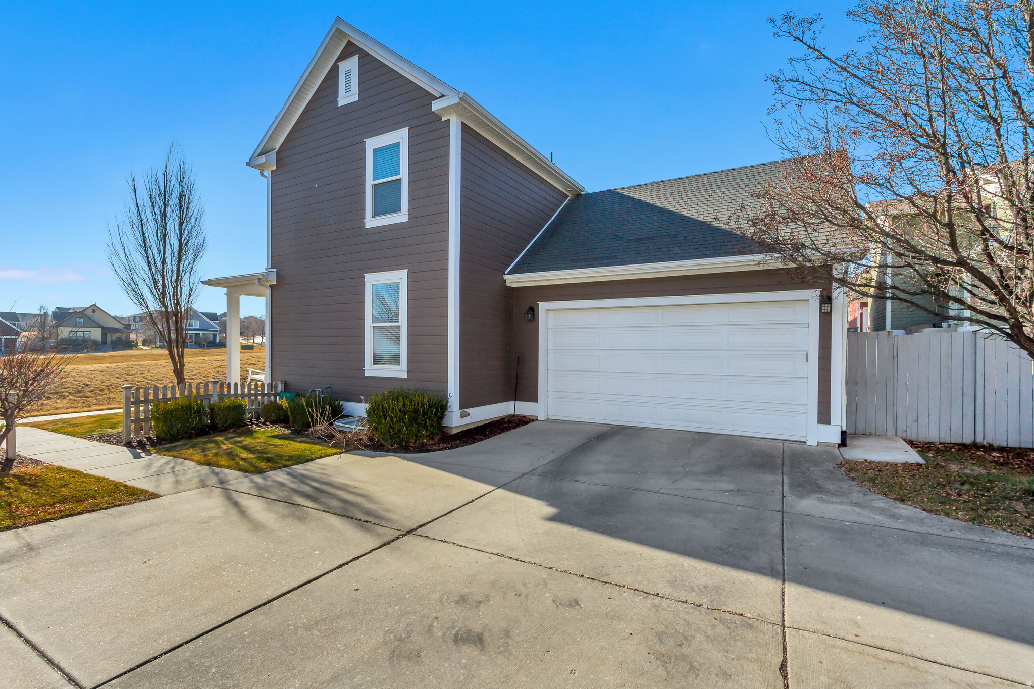 DAYBREAK - Residential