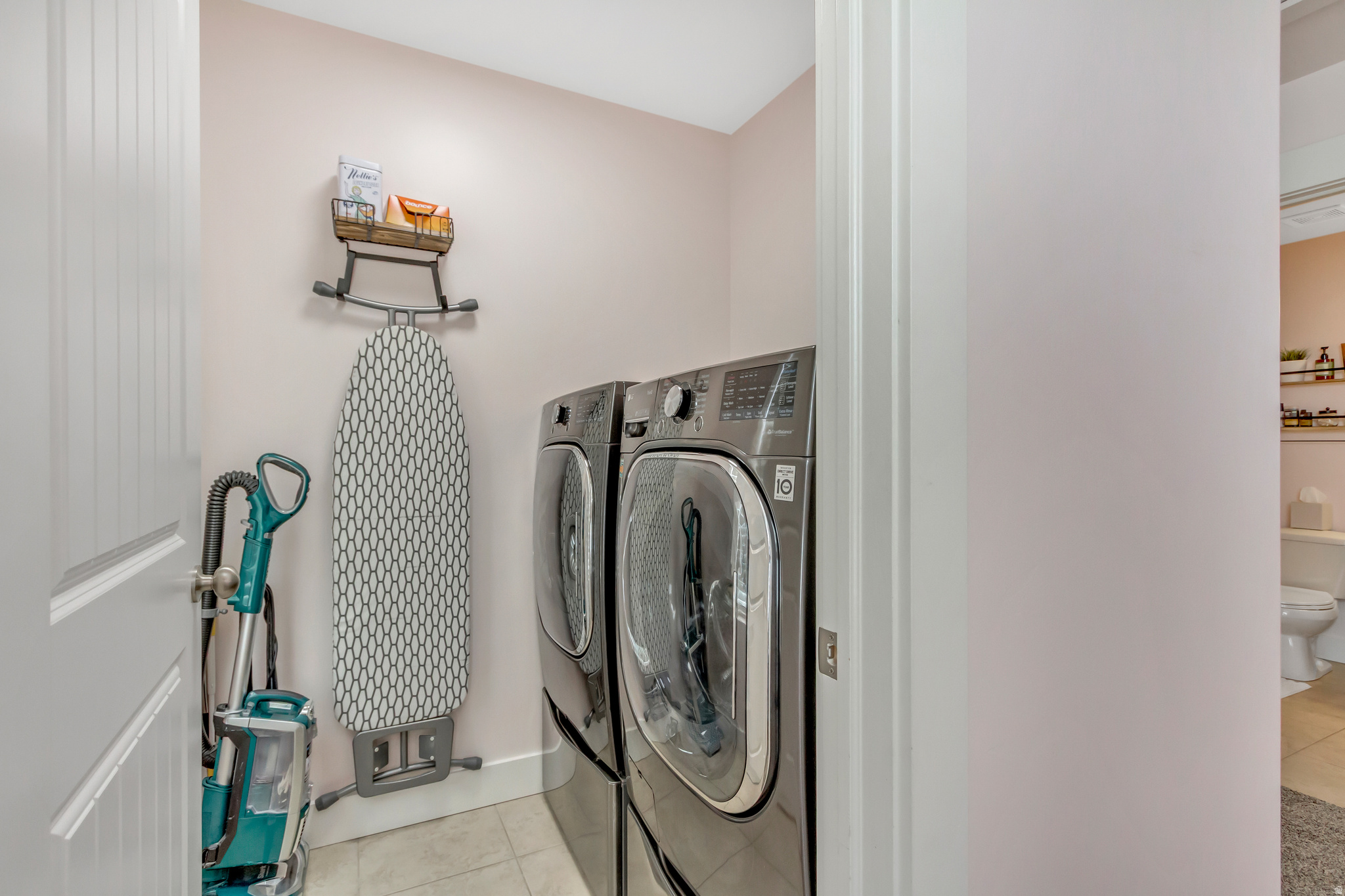 DAYBREAK - Residential