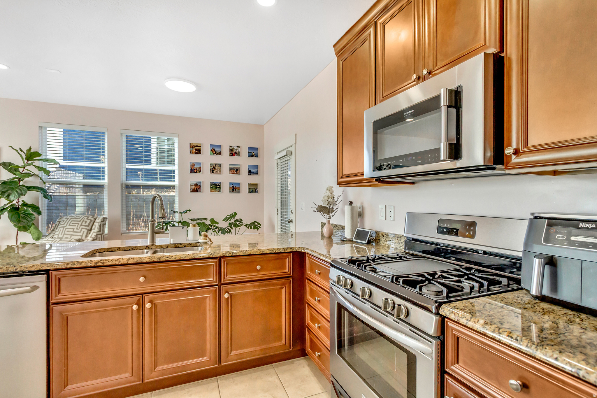 DAYBREAK - Residential