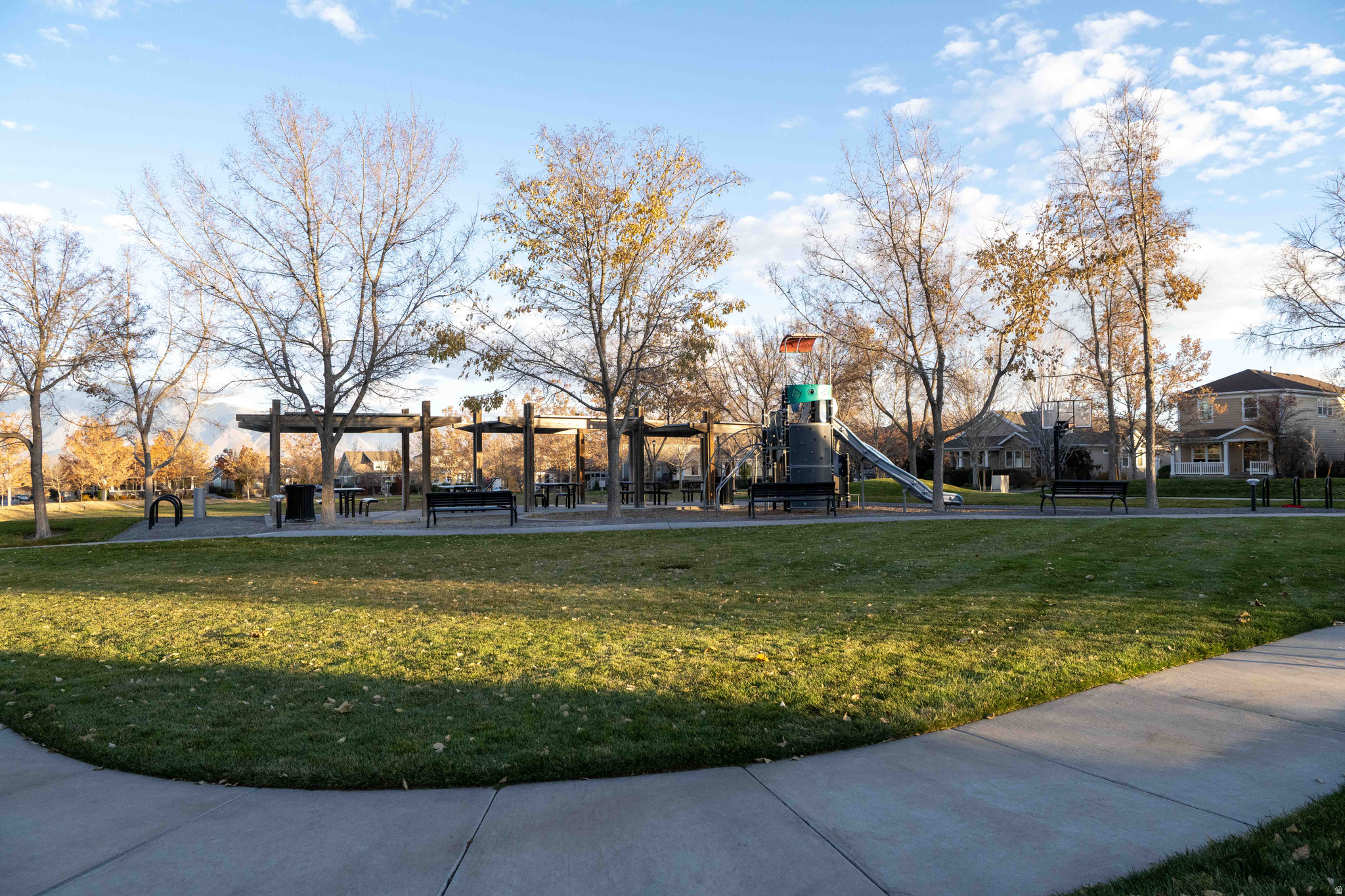 DAYBREAK - Residential