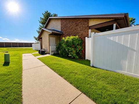 Homes For Sale - 1930 N 750<br/> Centerville, UT 84014