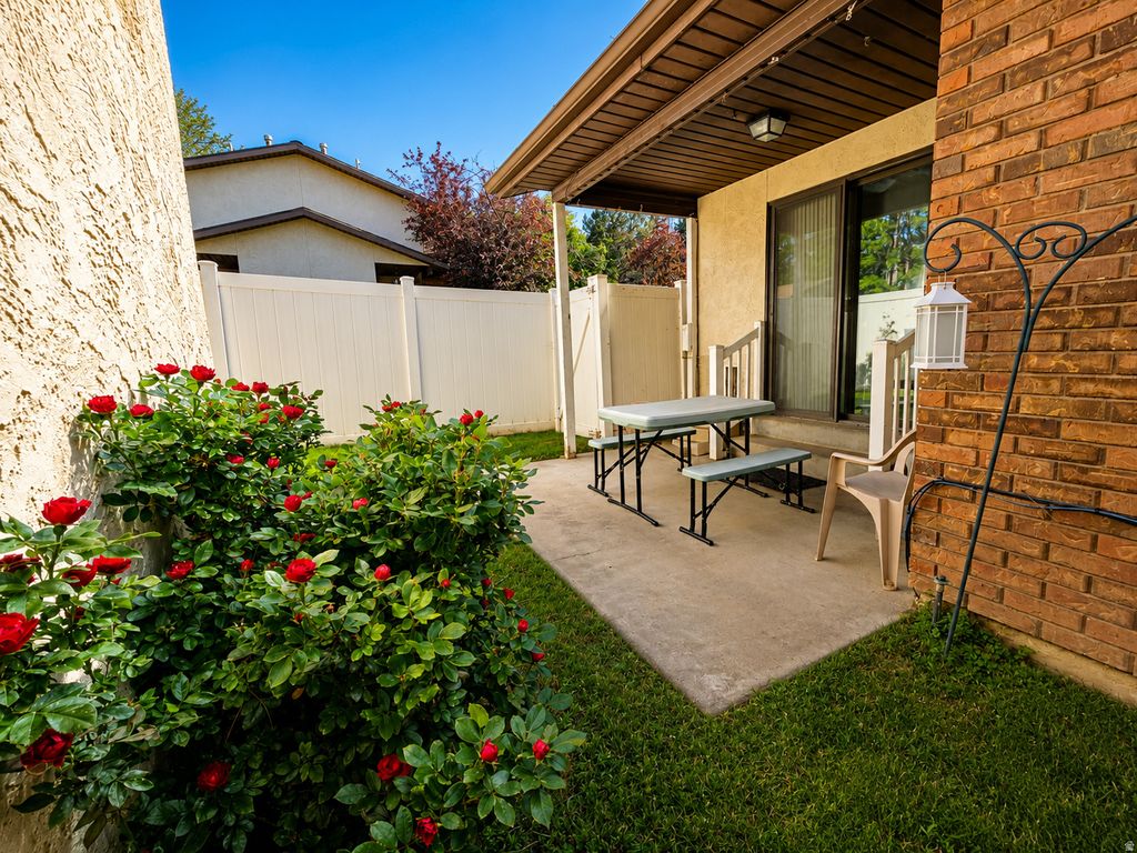 Photo of 1930 N 750 W, Centerville, UT 84014 (MLS # 2157268)