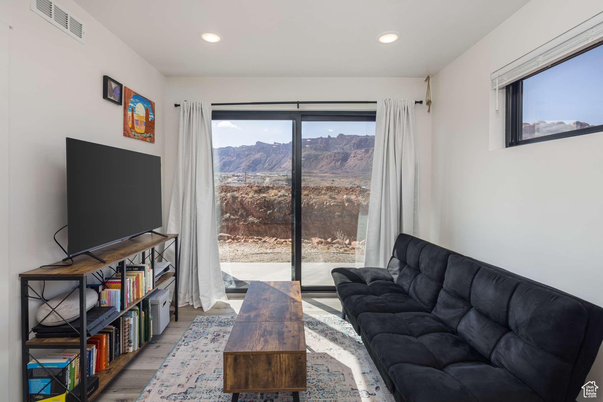MURPHY FLATS - Residential