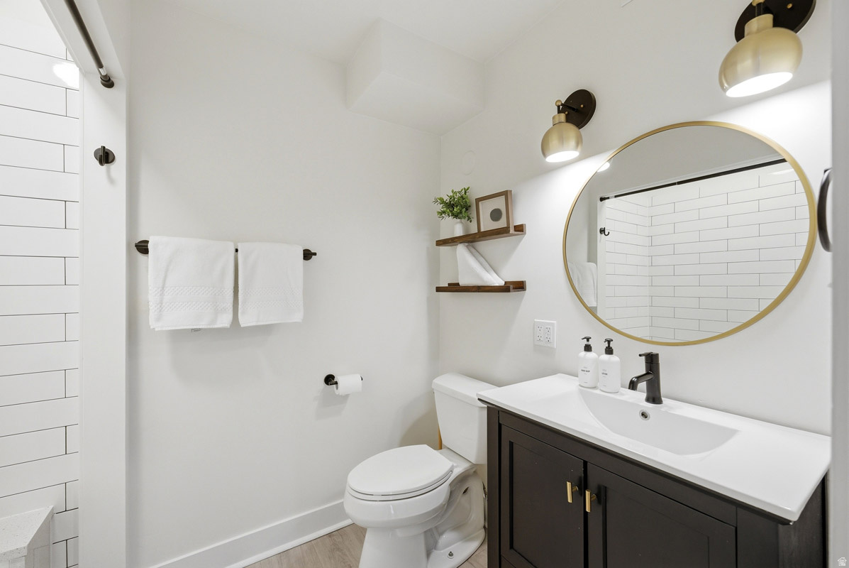 PAY DAY CONDOMINIUM - Residential