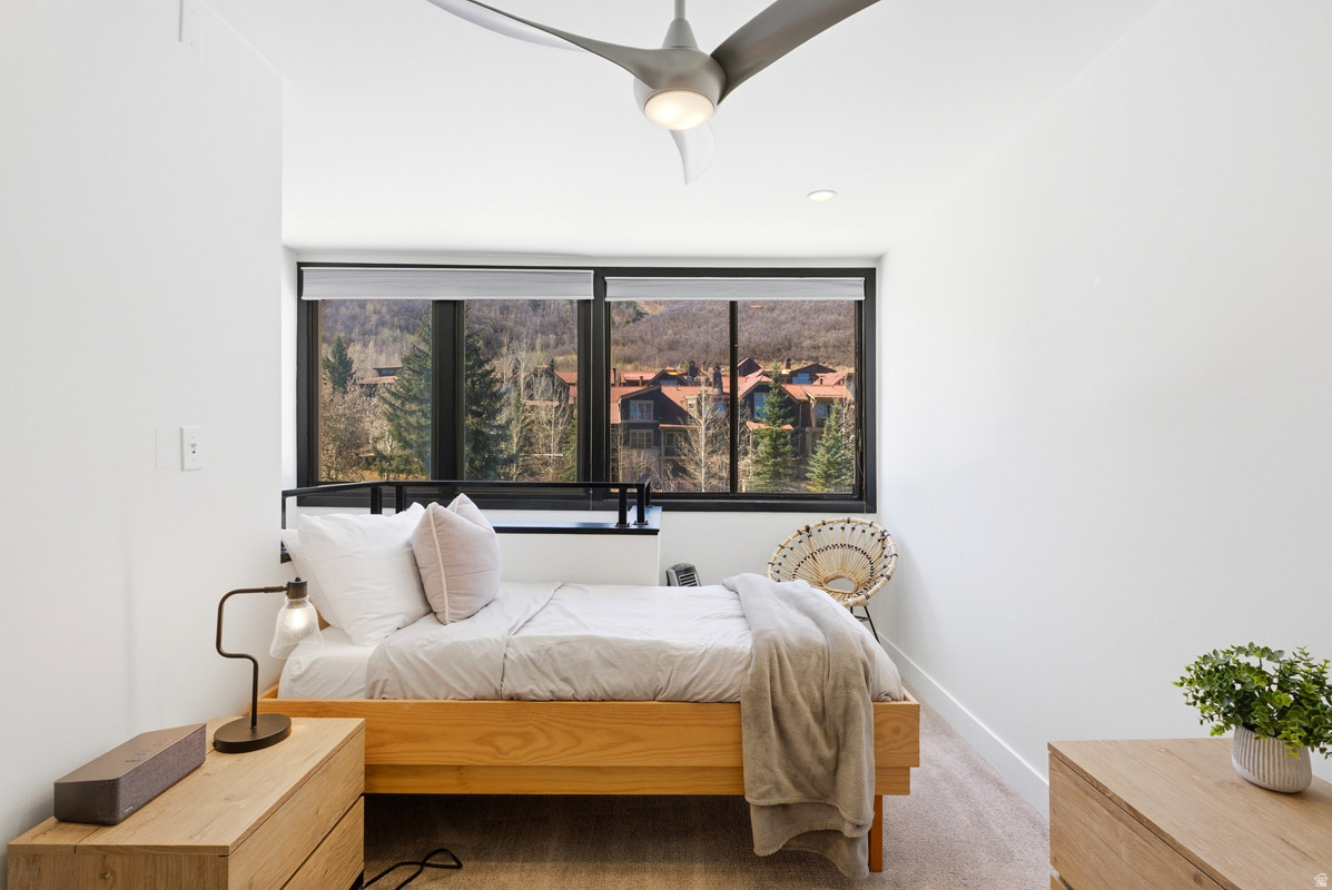 PAY DAY CONDOMINIUM - Residential