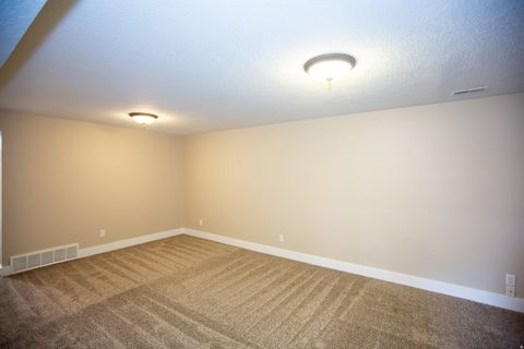 Tiny photo for 264 E 700 N, Harrisville, UT 84404 (MLS # 2139185)