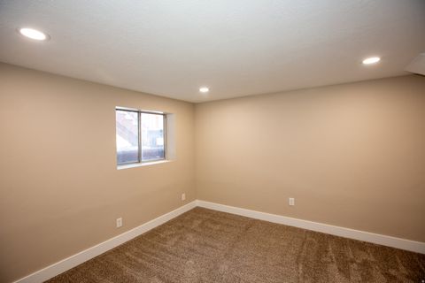Tiny photo for 264 E 700 N, Harrisville, UT 84404 (MLS # 2139185)