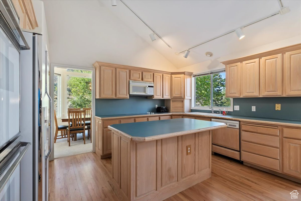 MILL HOLLOW - Residential