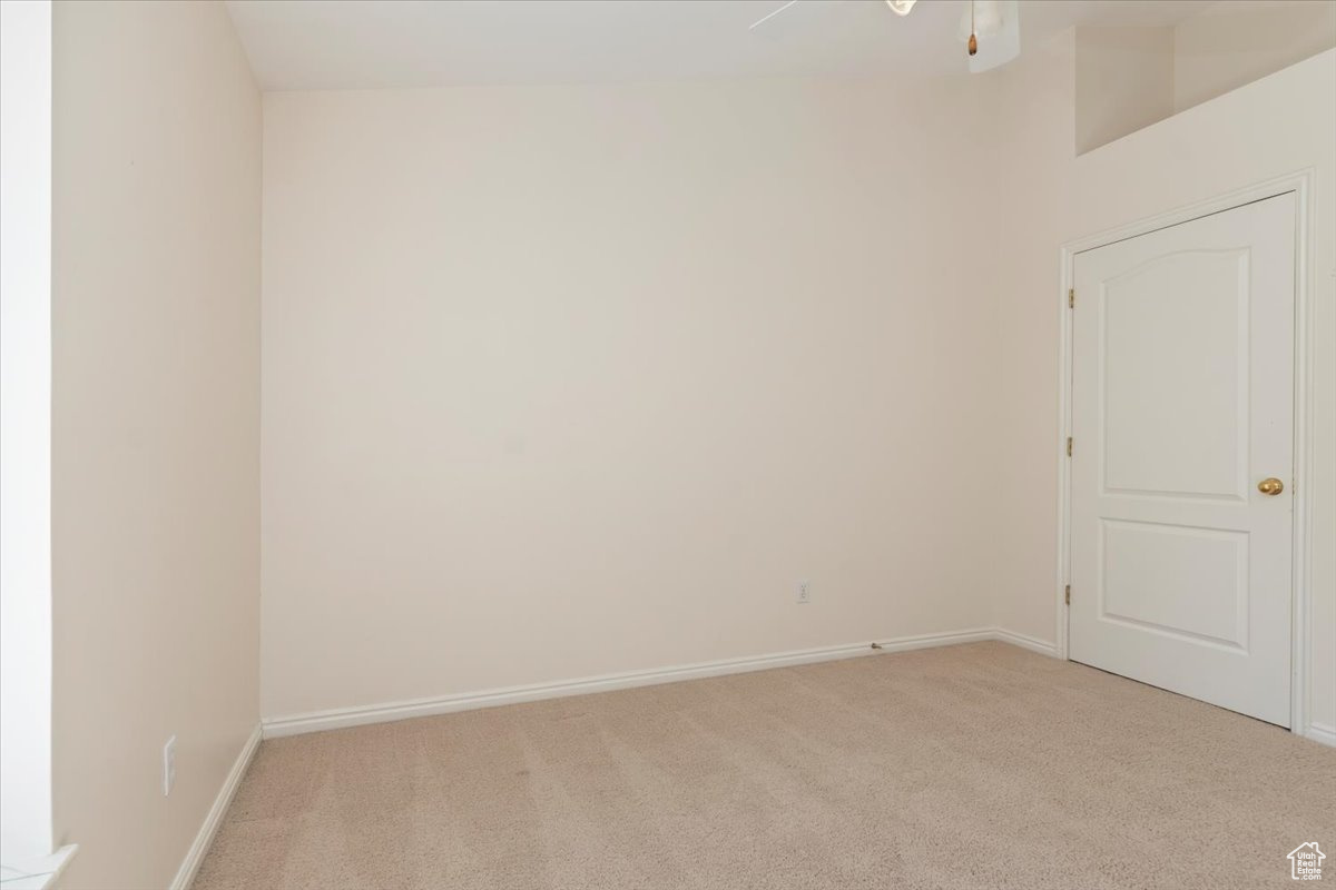 MILL HOLLOW - Residential