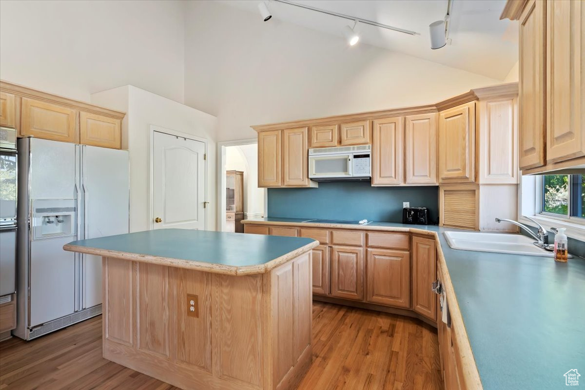 MILL HOLLOW - Residential