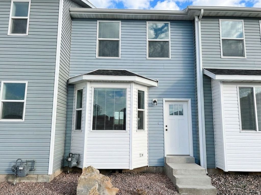 Photo of 526 W 2000 S, Vernal, UT 84078 (MLS # 2134740)