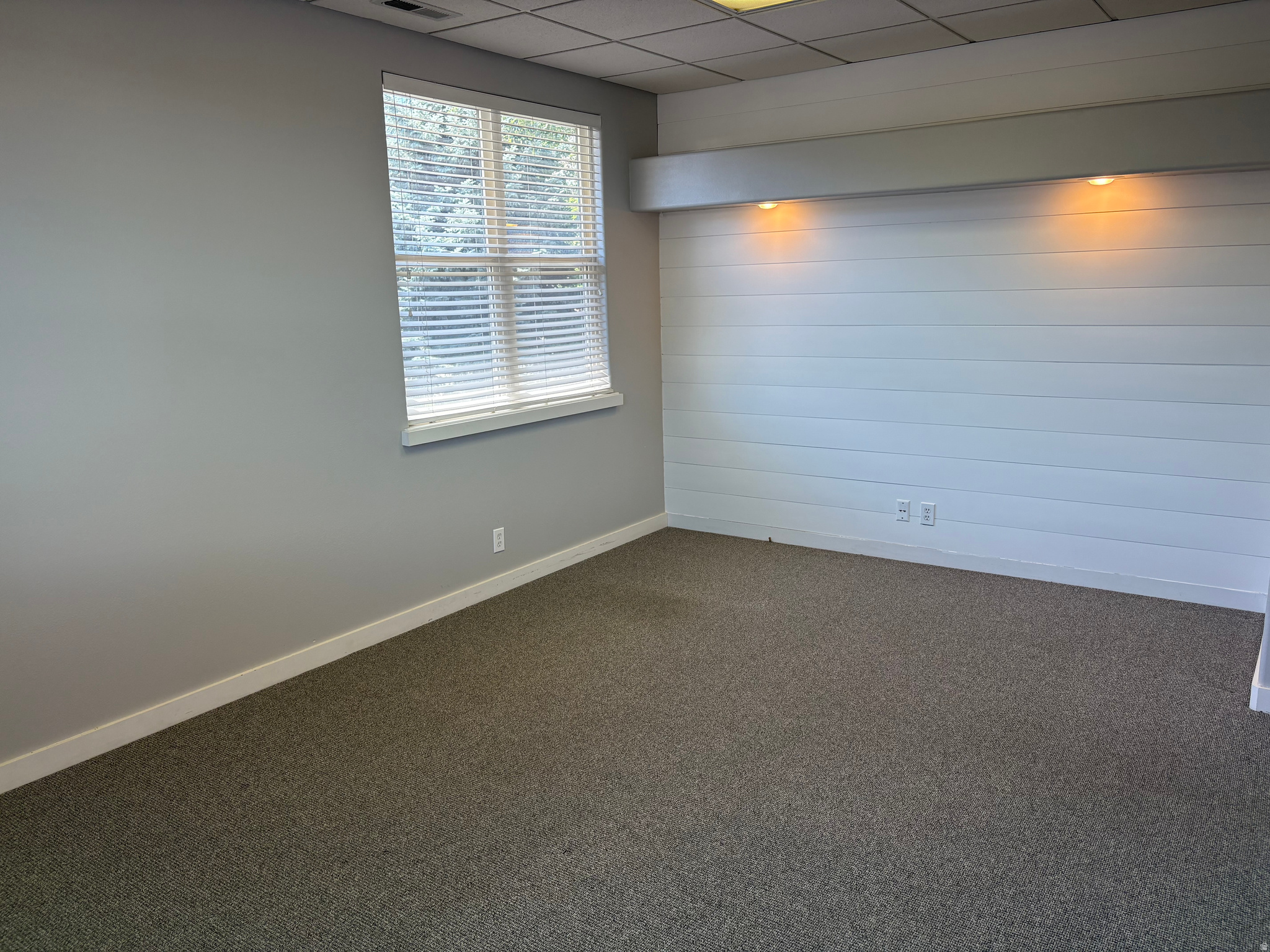 CALLOWAY COURT - Commercial Lease