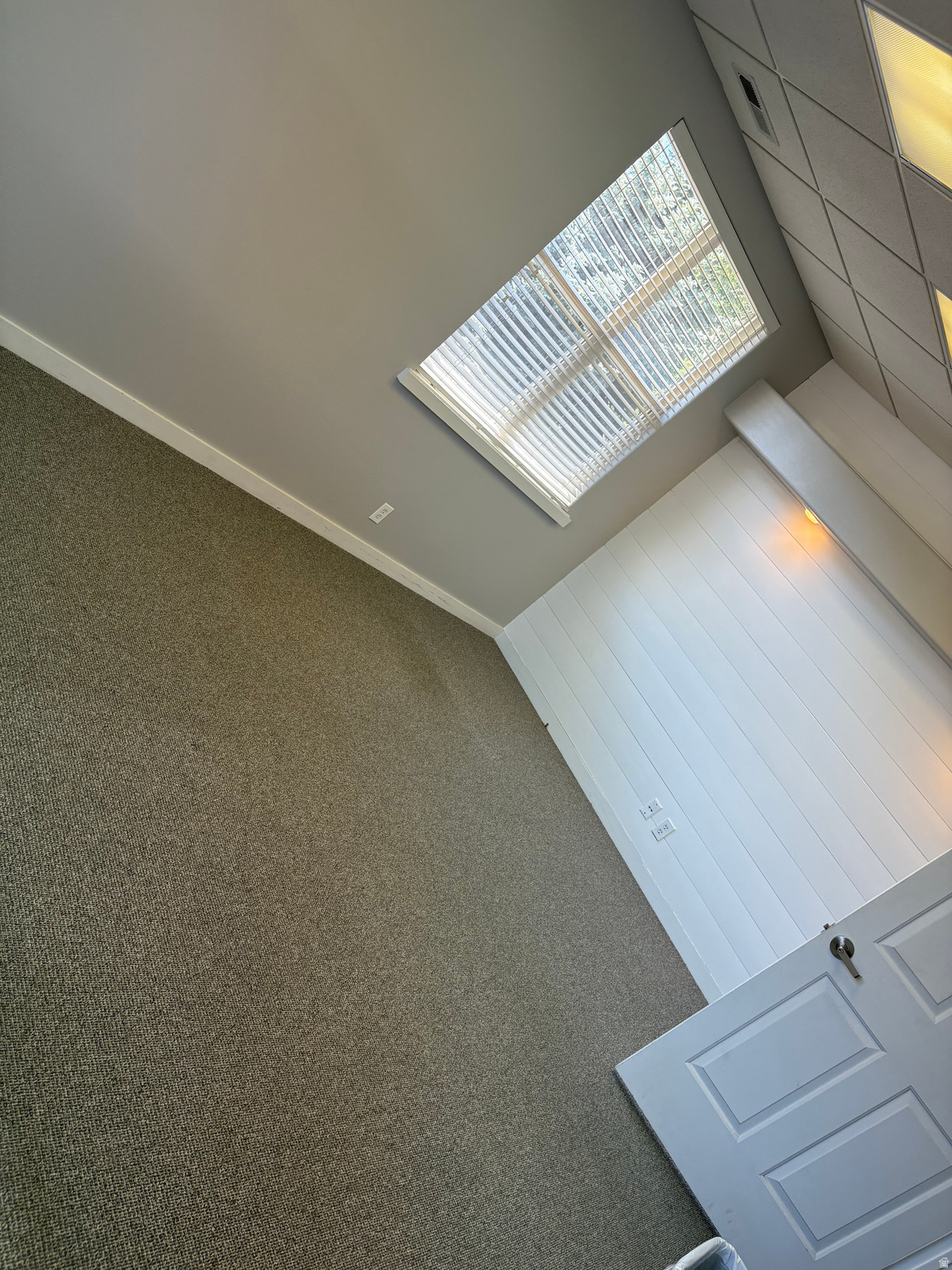 CALLOWAY COURT - Commercial Lease