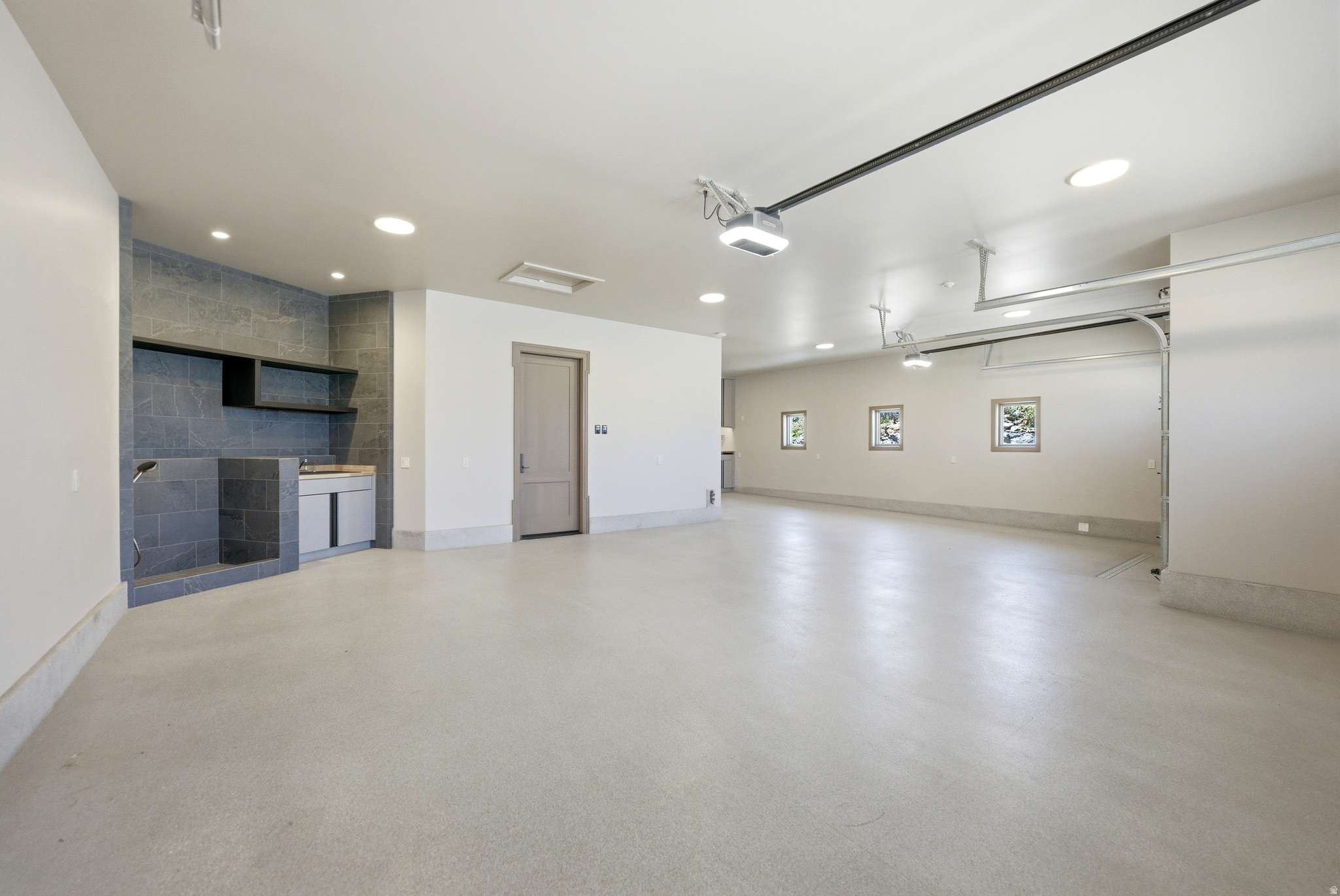 TUHAYE - Residential