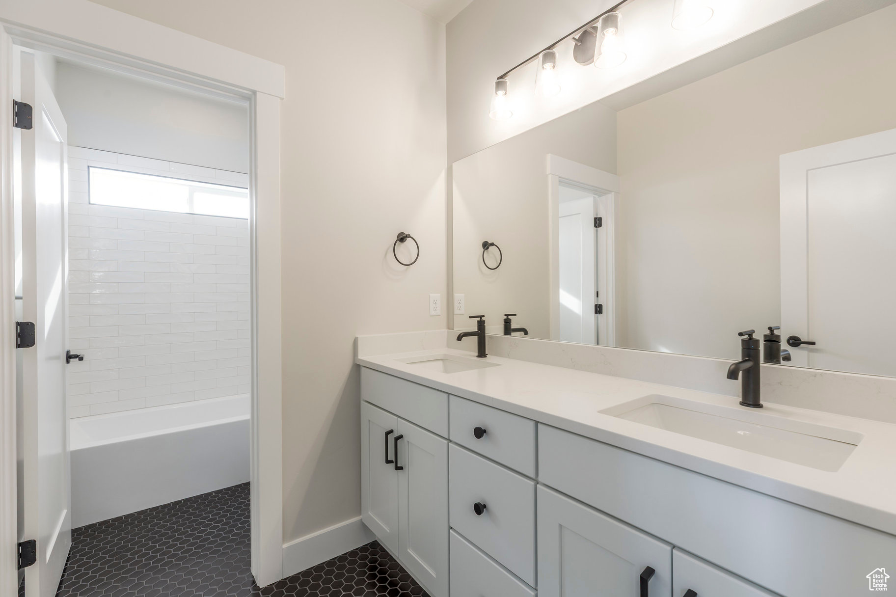 STEWART RANCHES - Residential