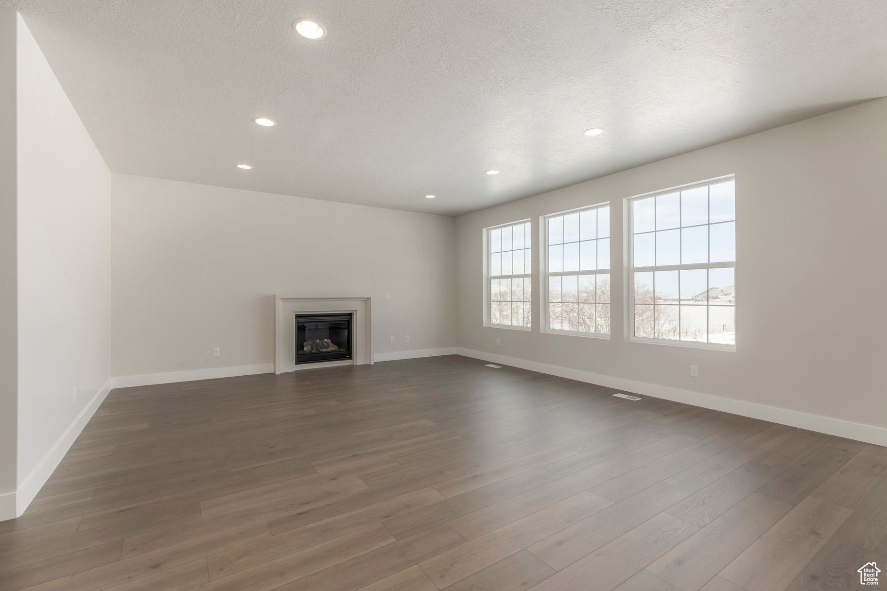 STEWART RANCHES - Residential
