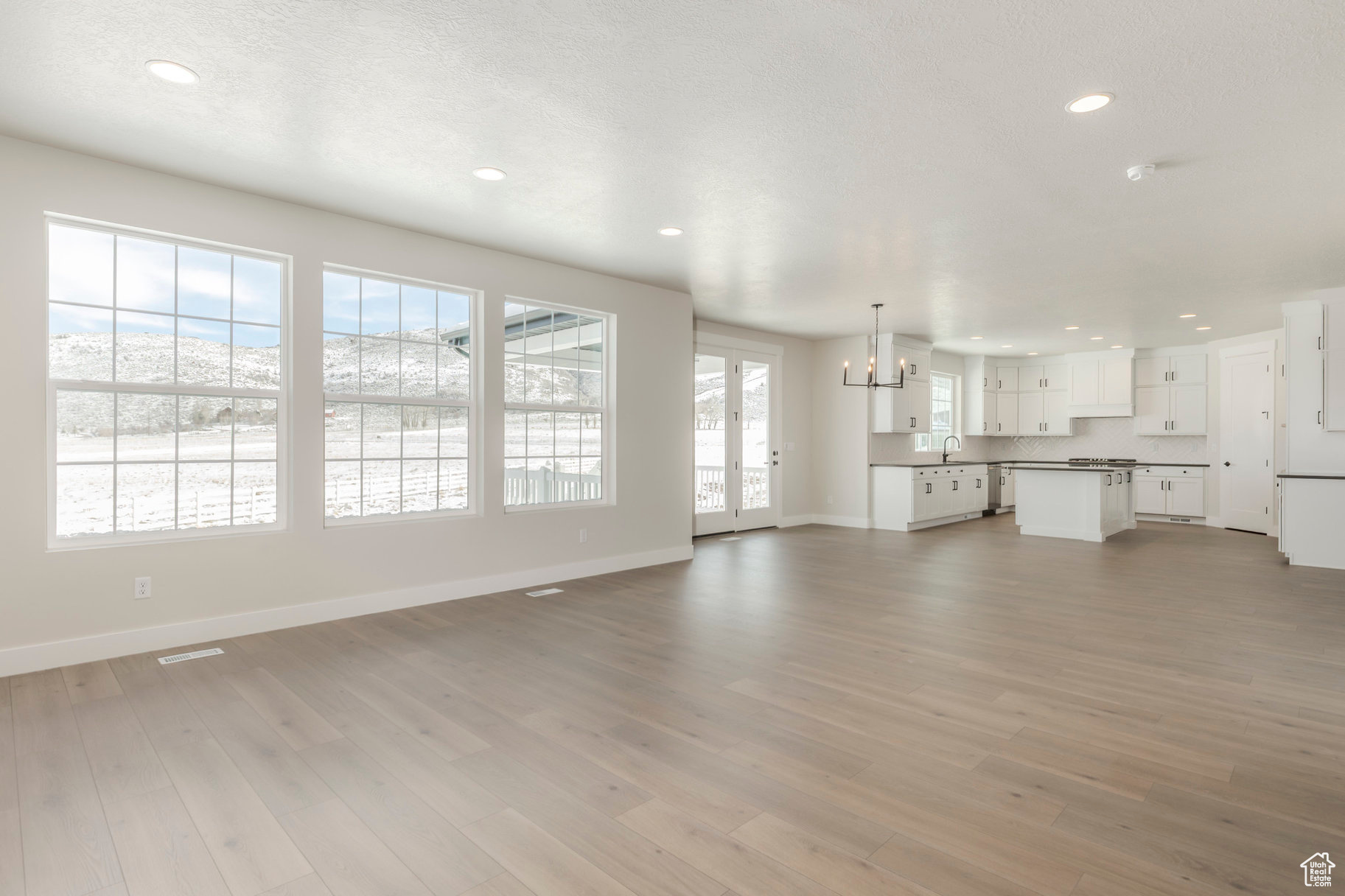 STEWART RANCHES - Residential