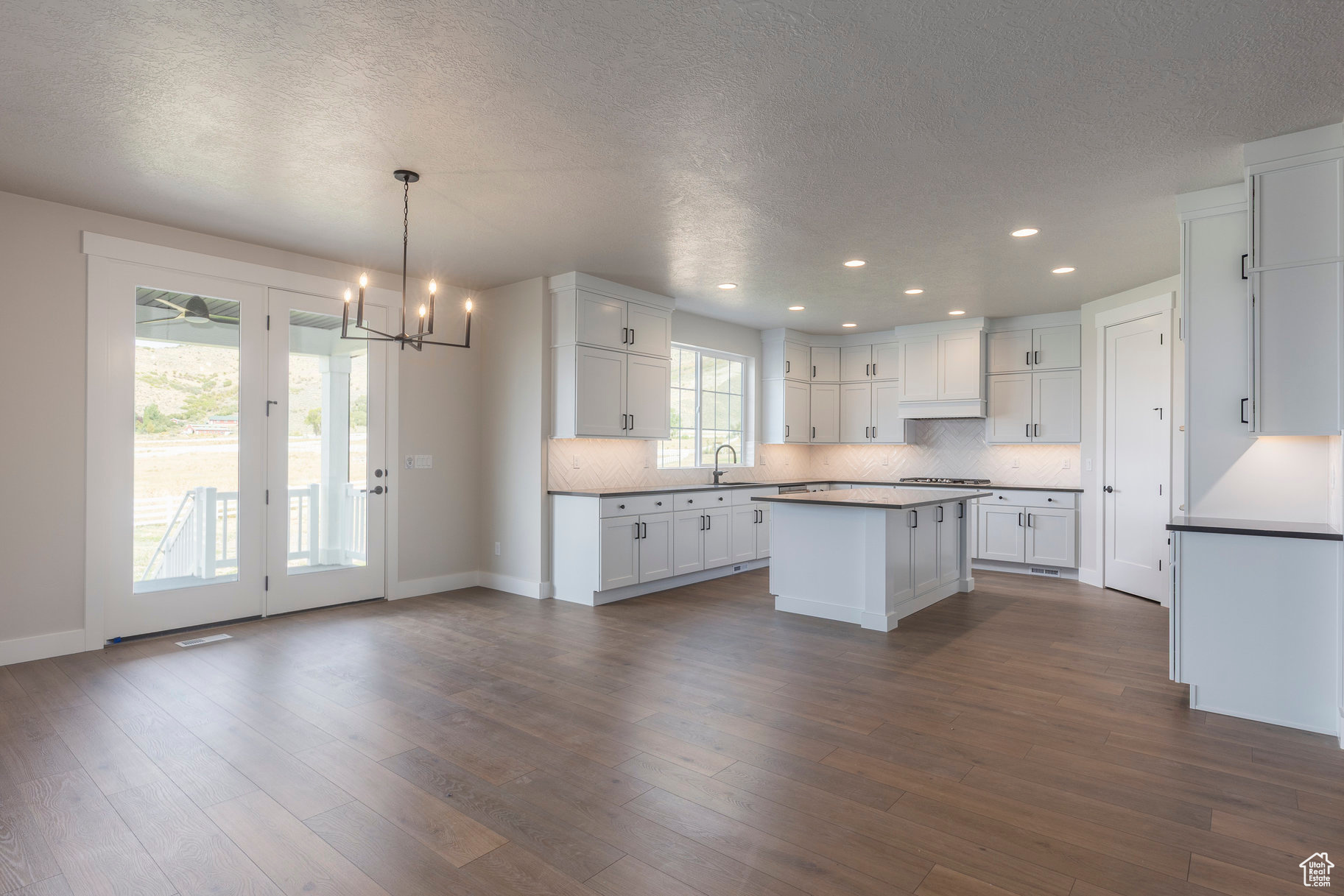 STEWART RANCHES - Residential