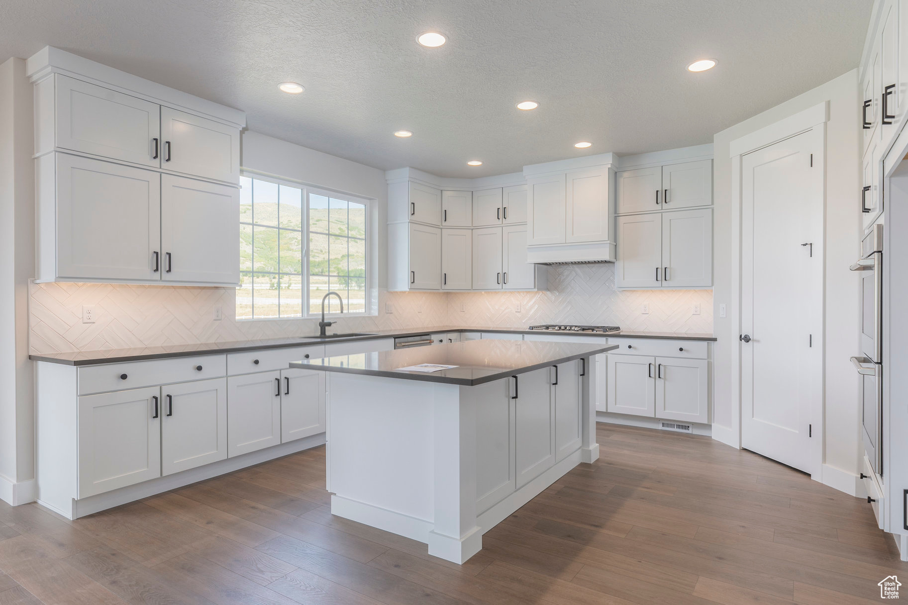 STEWART RANCHES - Residential