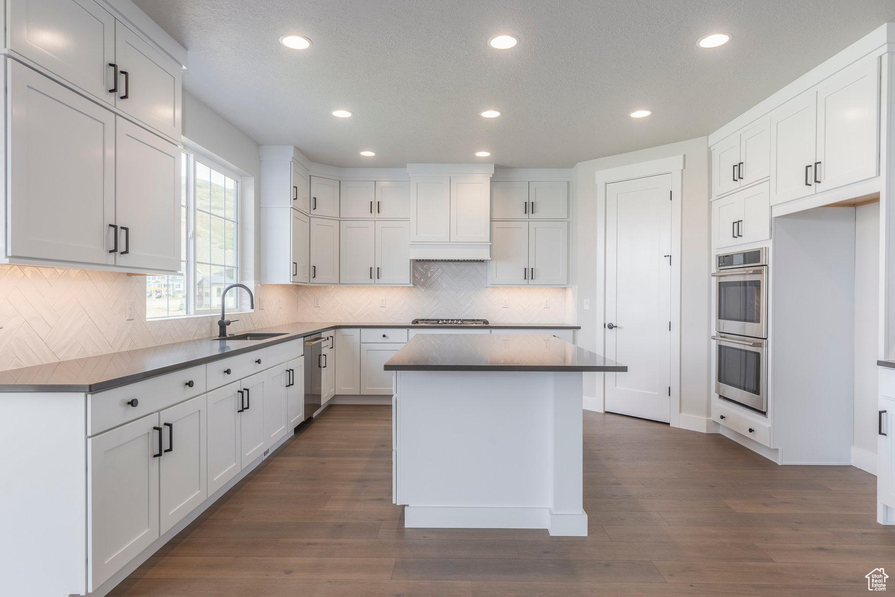 STEWART RANCHES - Residential