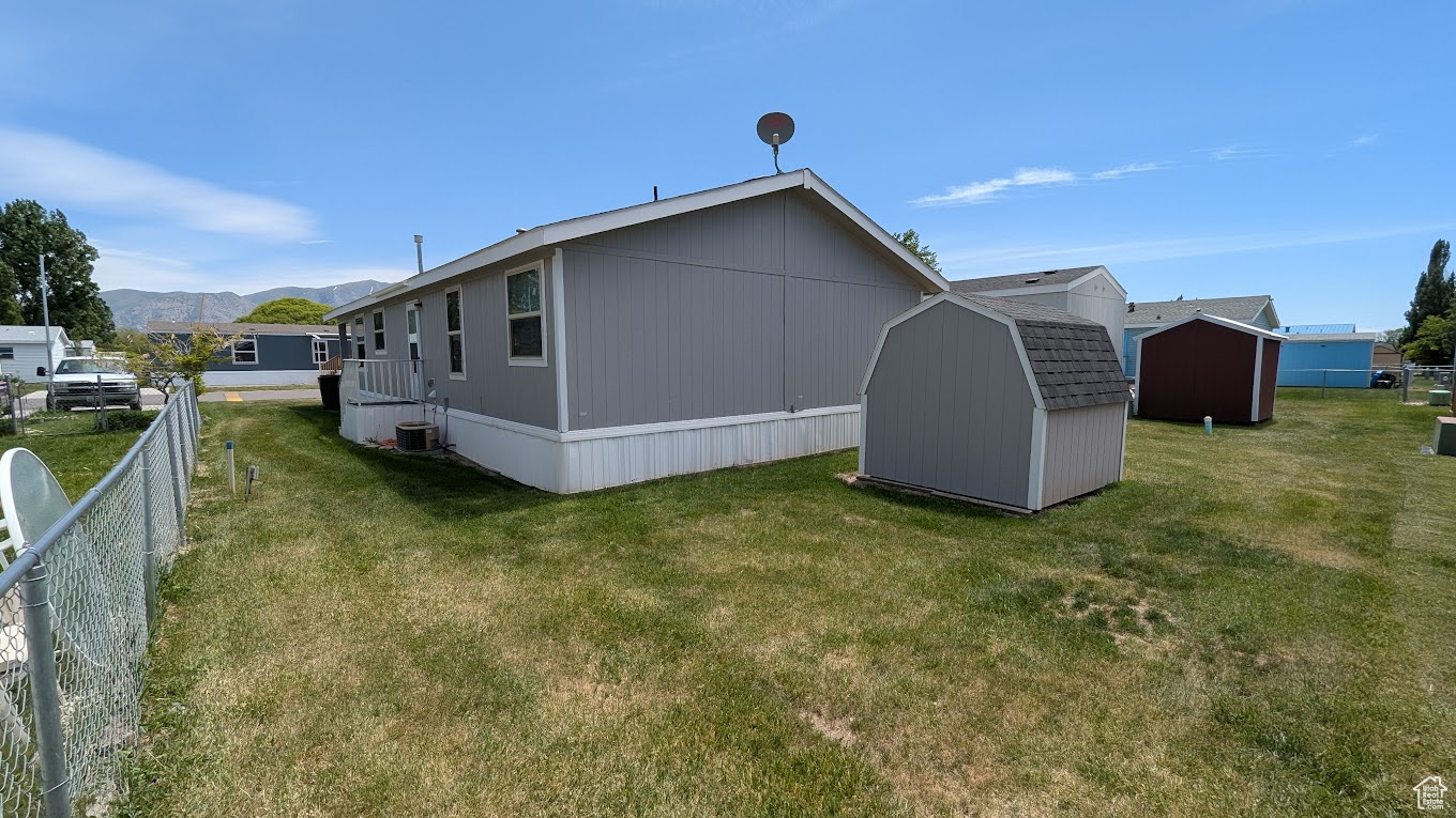 TOWN & COUNTRY ESTATES - Residential