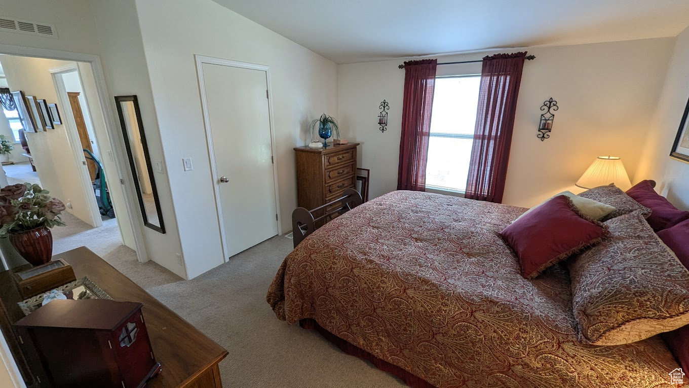 TOWN & COUNTRY ESTATES - Residential