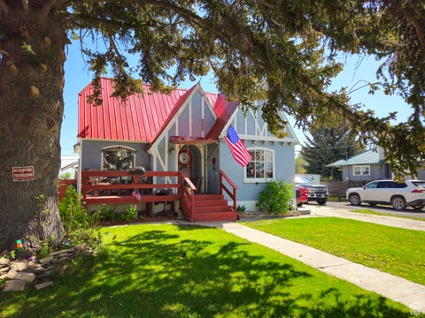 Homes For Sale - 613 Jefferson St<br/> Montpelier, ID 83254