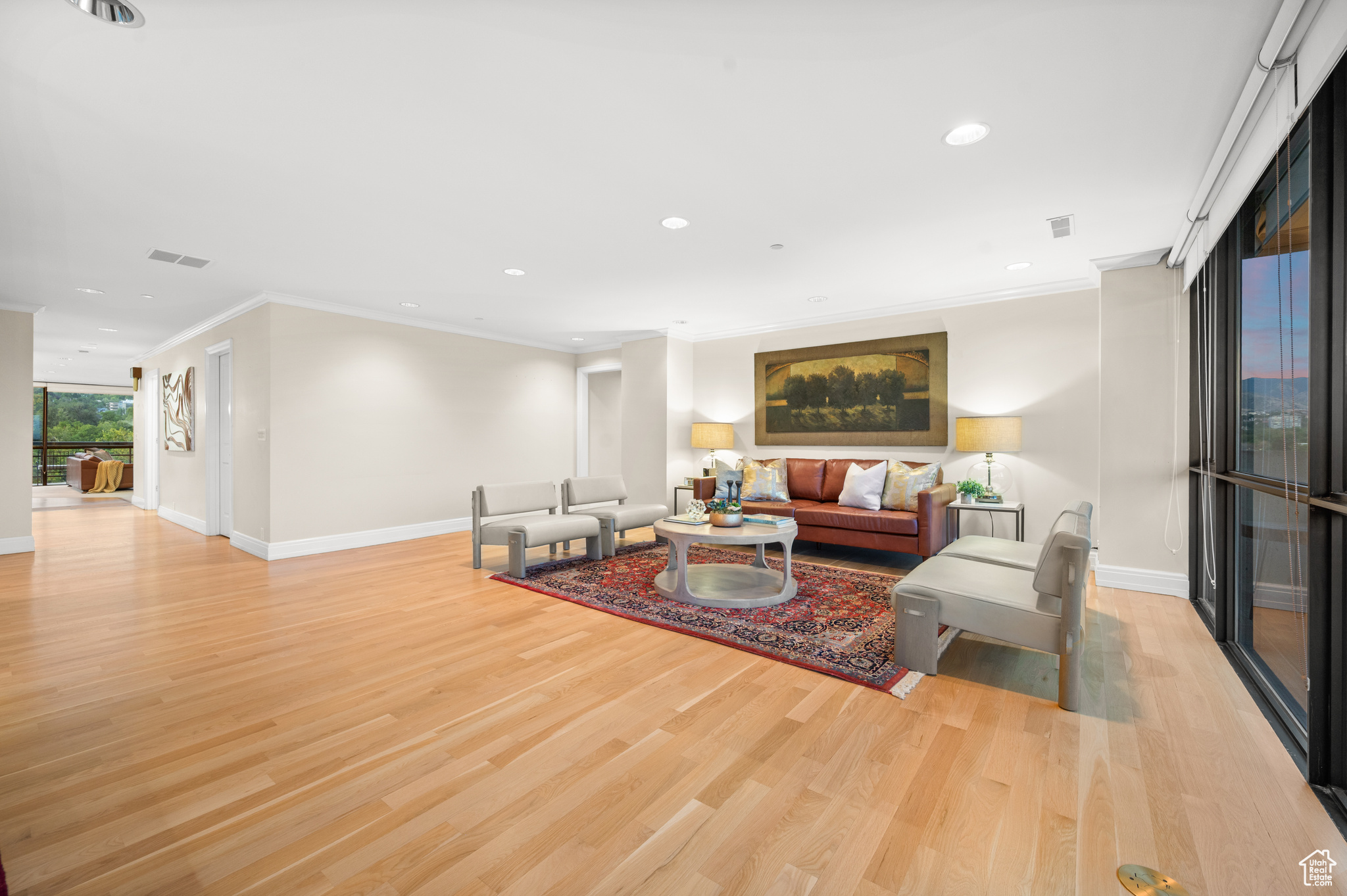GOVERNORS PLAZA - Residential