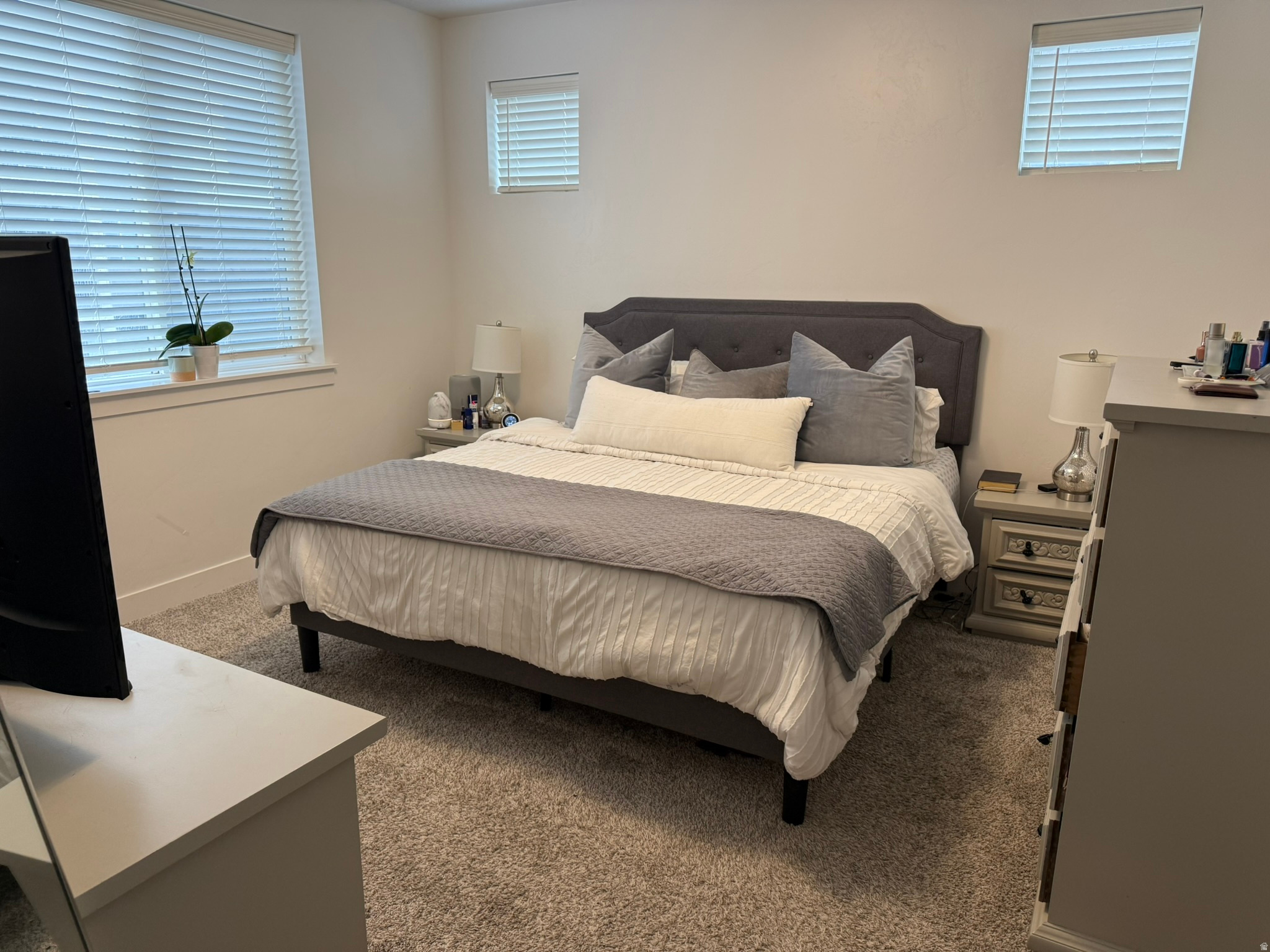 LAKE FRONT - Residential