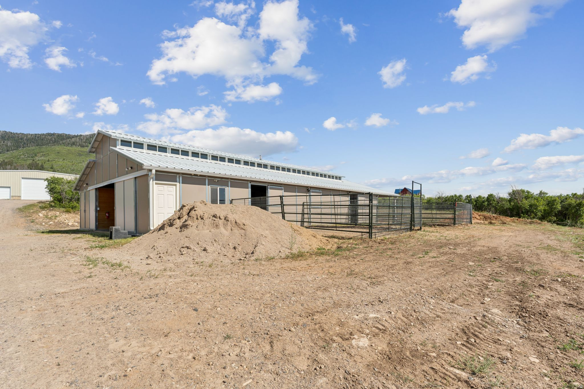 HAWK MEADOWS RANCH - Residential