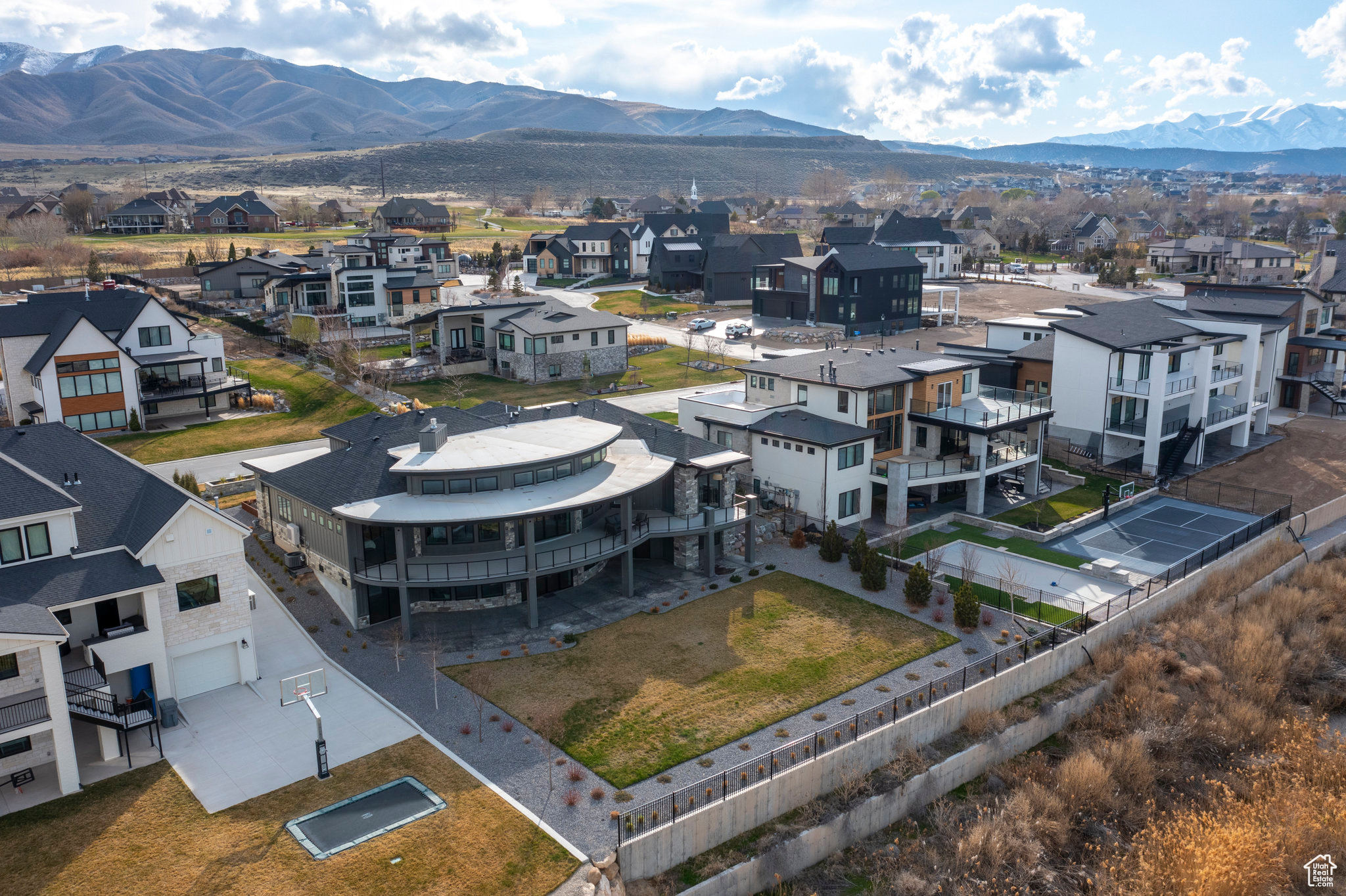 WILTSHIRE ESTATE - Residential