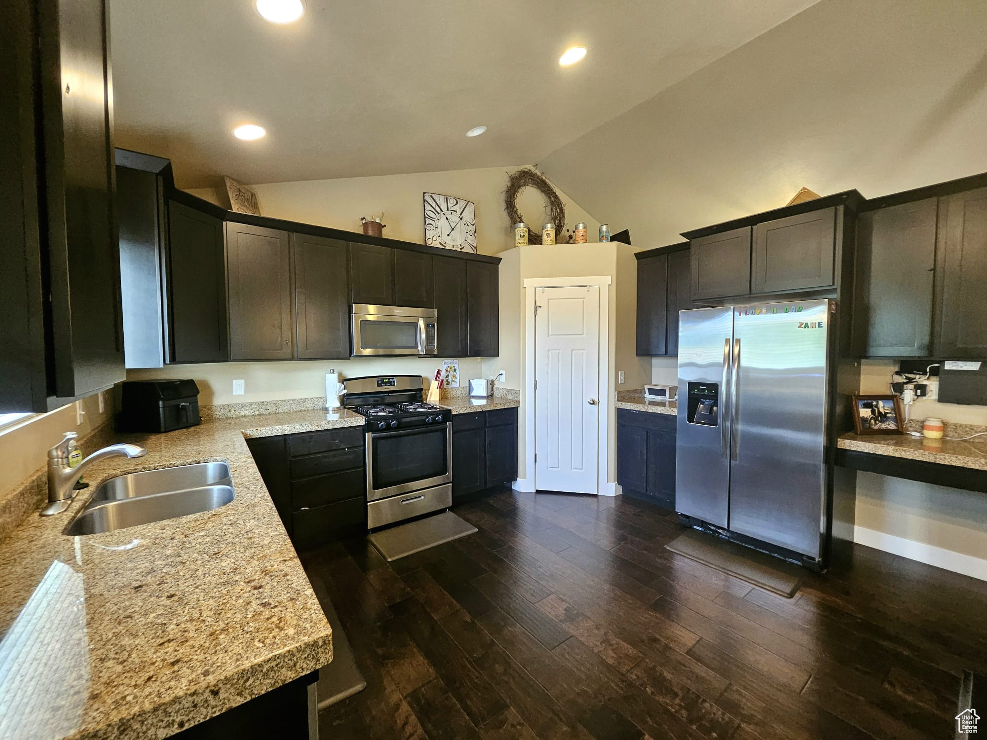 BALLARD ESTATES PHASE 1 - Residential