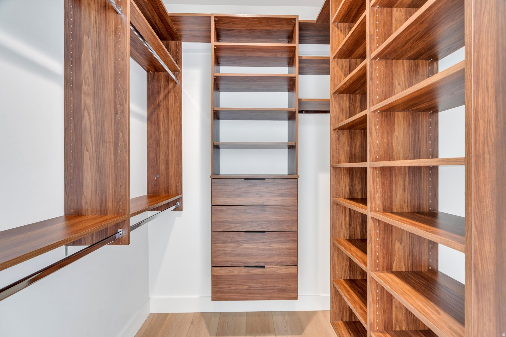 HIDDEN HOLLOW - Residential