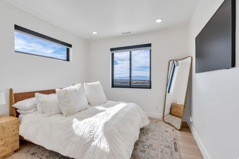 Tiny photo for 3918 S MAPLETON ESTATES DR, Mapleton, UT 84664 (MLS # 2144618)