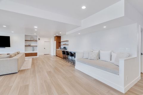 Tiny photo for 3918 S MAPLETON ESTATES DR, Mapleton, UT 84664 (MLS # 2144618)