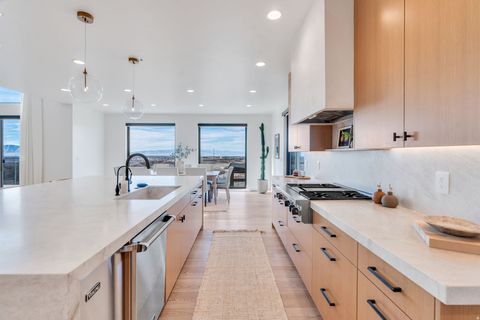 Tiny photo for 3918 S MAPLETON ESTATES DR, Mapleton, UT 84664 (MLS # 2144618)