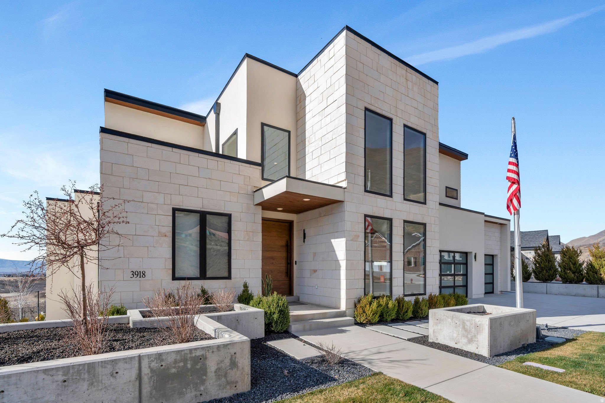 HIDDEN HOLLOW - Residential