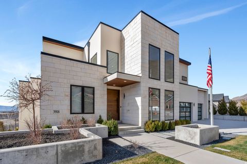 Tiny photo for 3918 S MAPLETON ESTATES DR, Mapleton, UT 84664 (MLS # 2144618)