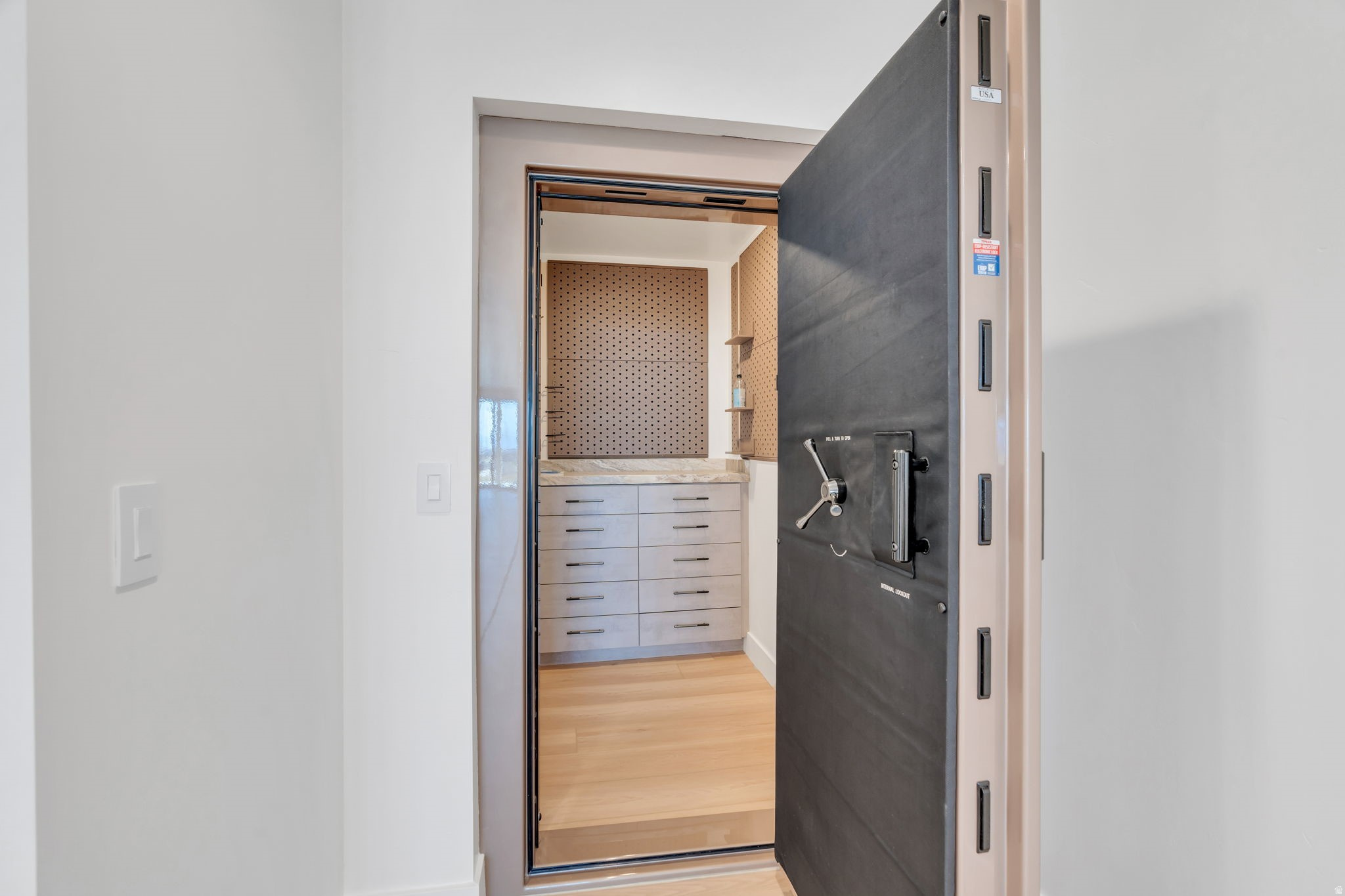 HIDDEN HOLLOW - Residential