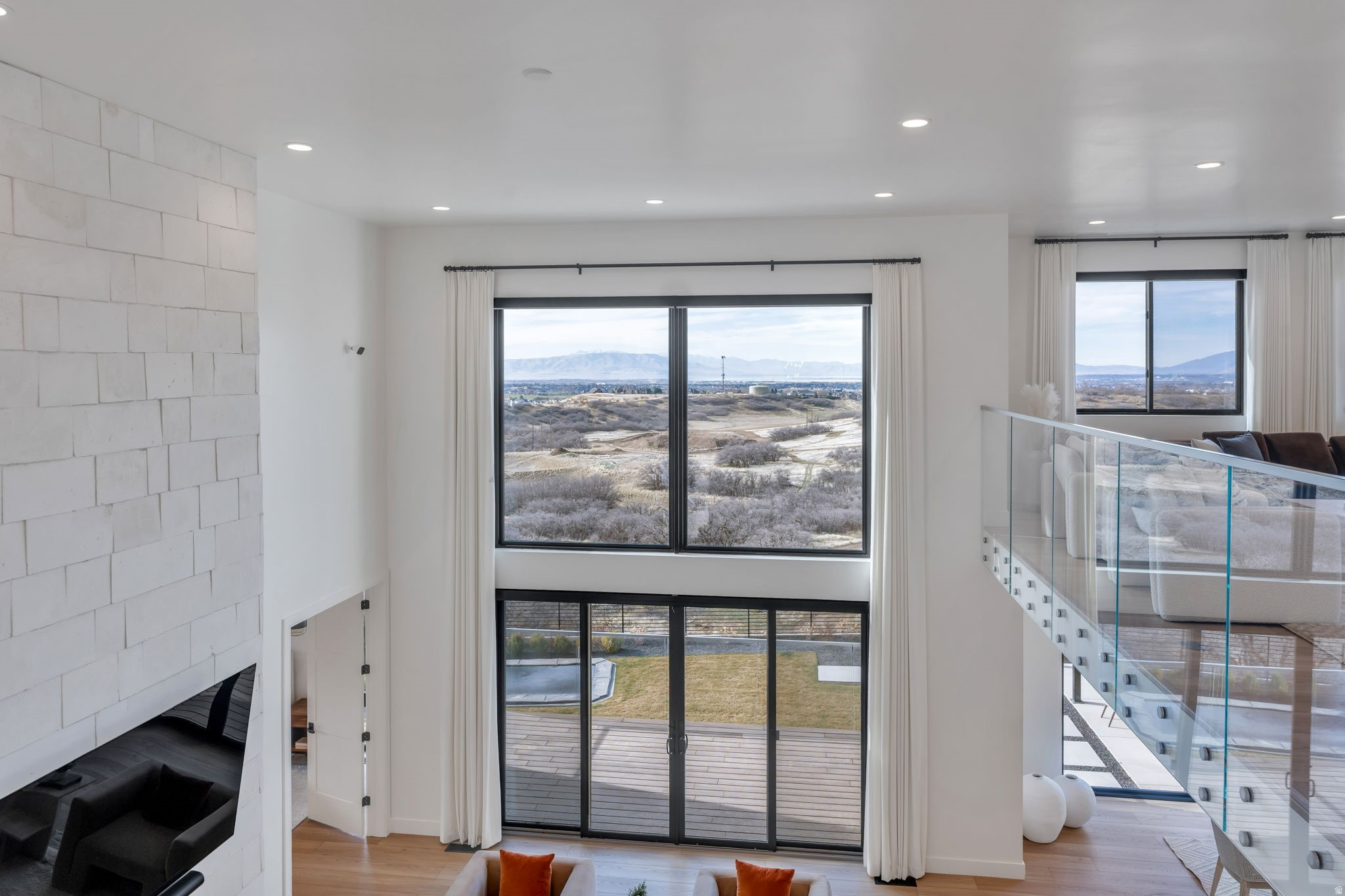 HIDDEN HOLLOW - Residential