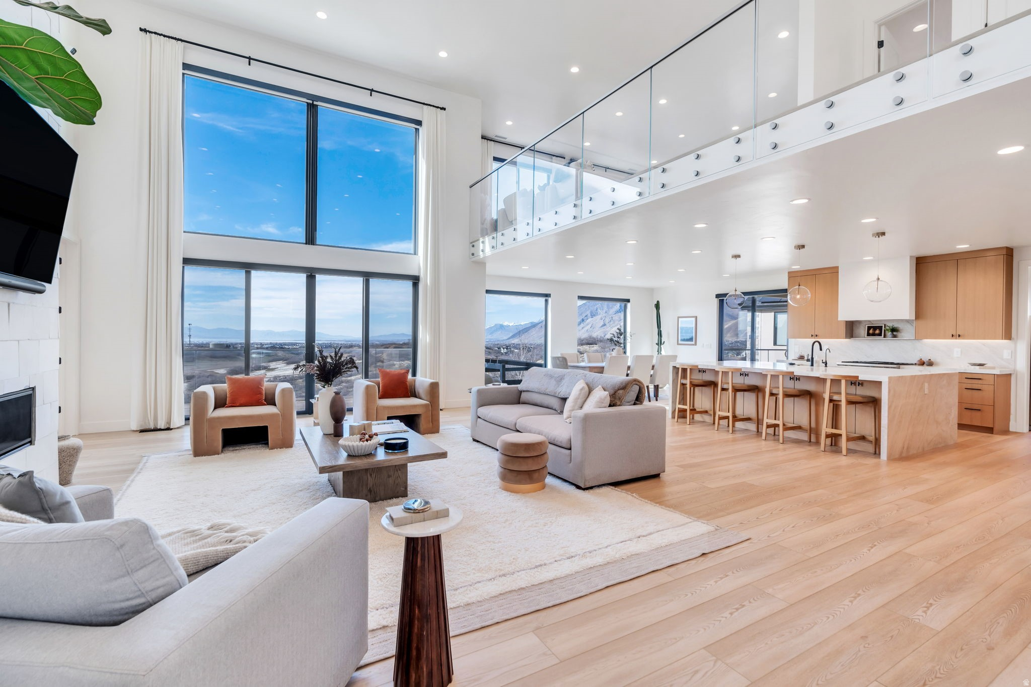 HIDDEN HOLLOW - Residential