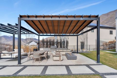 Tiny photo for 3918 S MAPLETON ESTATES DR, Mapleton, UT 84664 (MLS # 2144618)