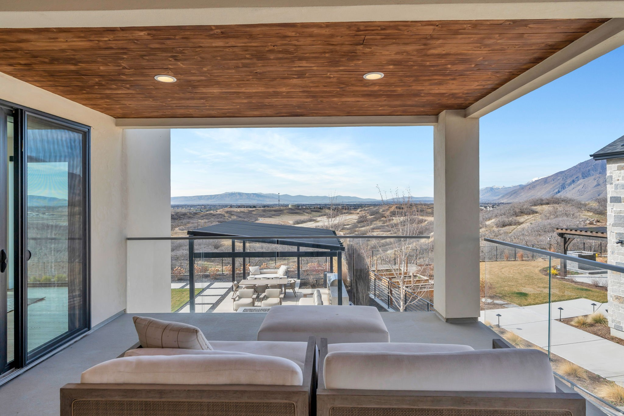 HIDDEN HOLLOW - Residential