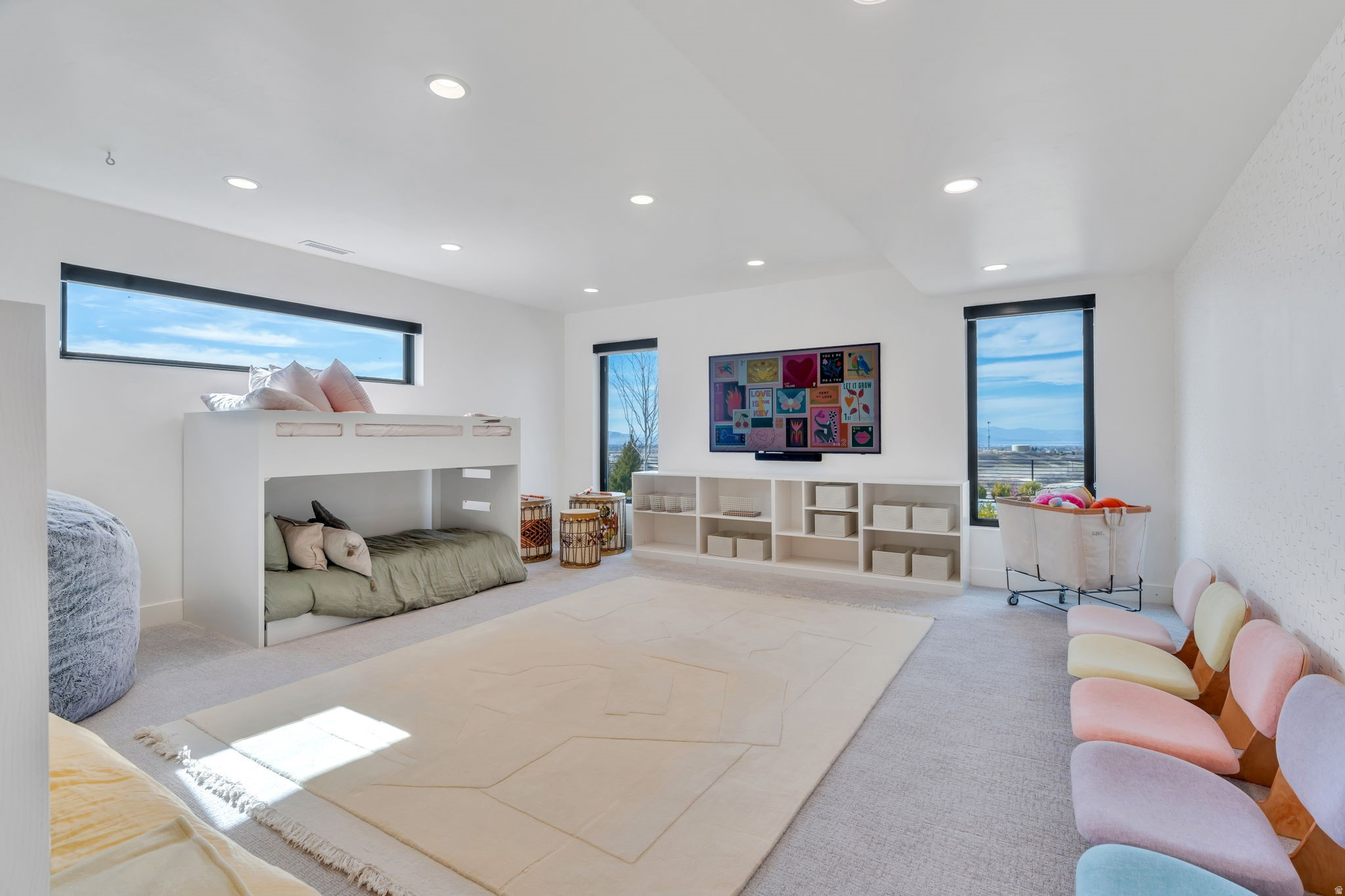 HIDDEN HOLLOW - Residential