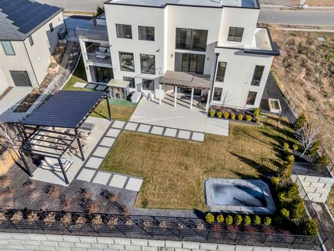 Tiny photo for 3918 S MAPLETON ESTATES DR, Mapleton, UT 84664 (MLS # 2144618)