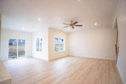 Tiny photo for 1052 N 1020 W LOT W #1, Salem, UT 84653 (MLS # 2140592)